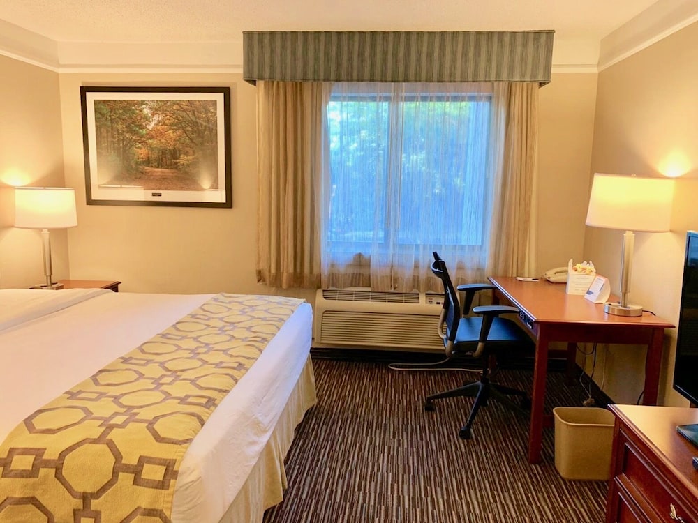 Baymont By Wyndham Texarkana 41/44
