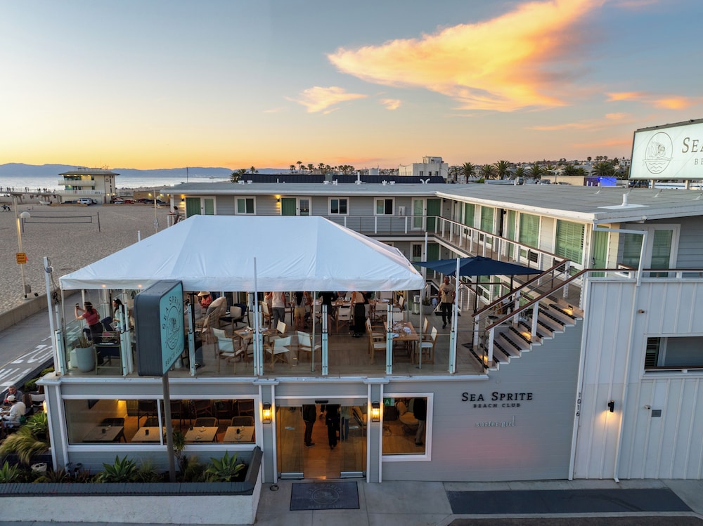 Sea Sprite Hotel 3/48