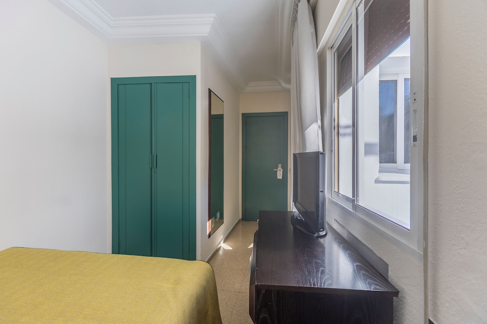 Hotel Itaca Colon 24/63