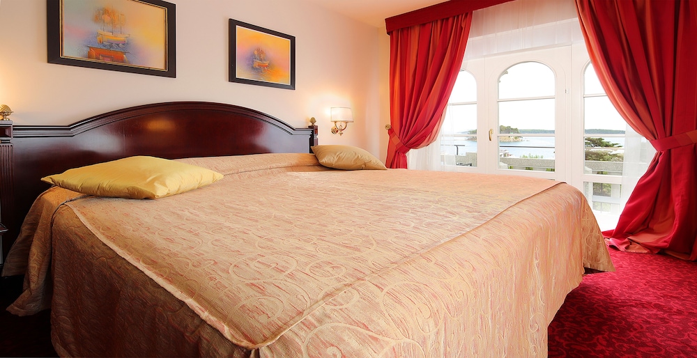 Arbiana Heritage Hotel 26/78