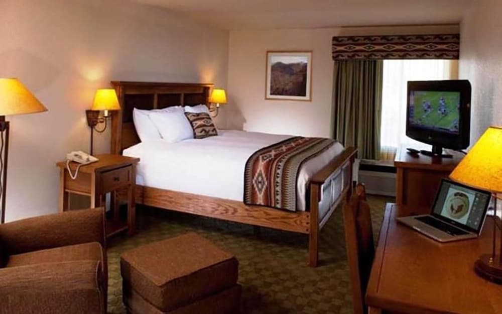 Hualapai Lodge 11/24
