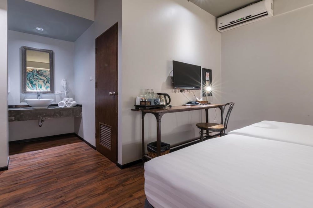 STANDARD, TWIN BEDS