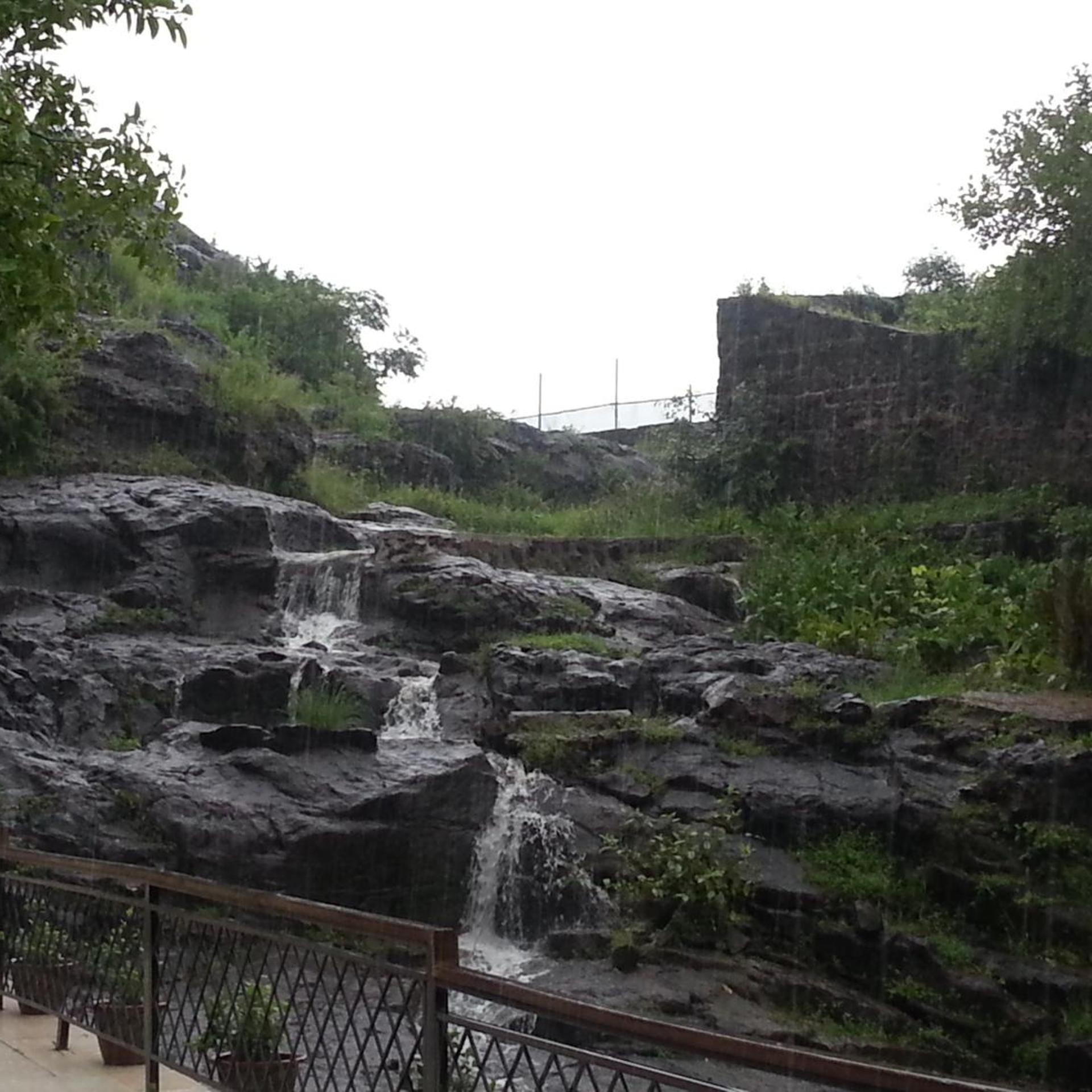 Hiranya Resorts 39/45