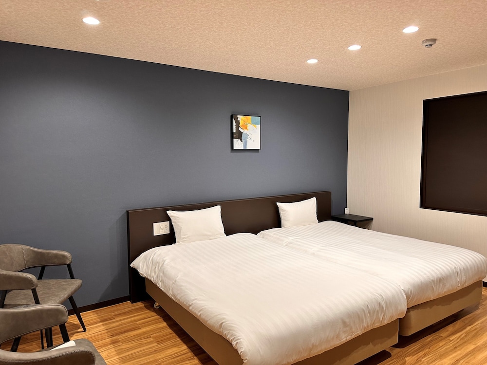 BASIC, TWIN BEDS