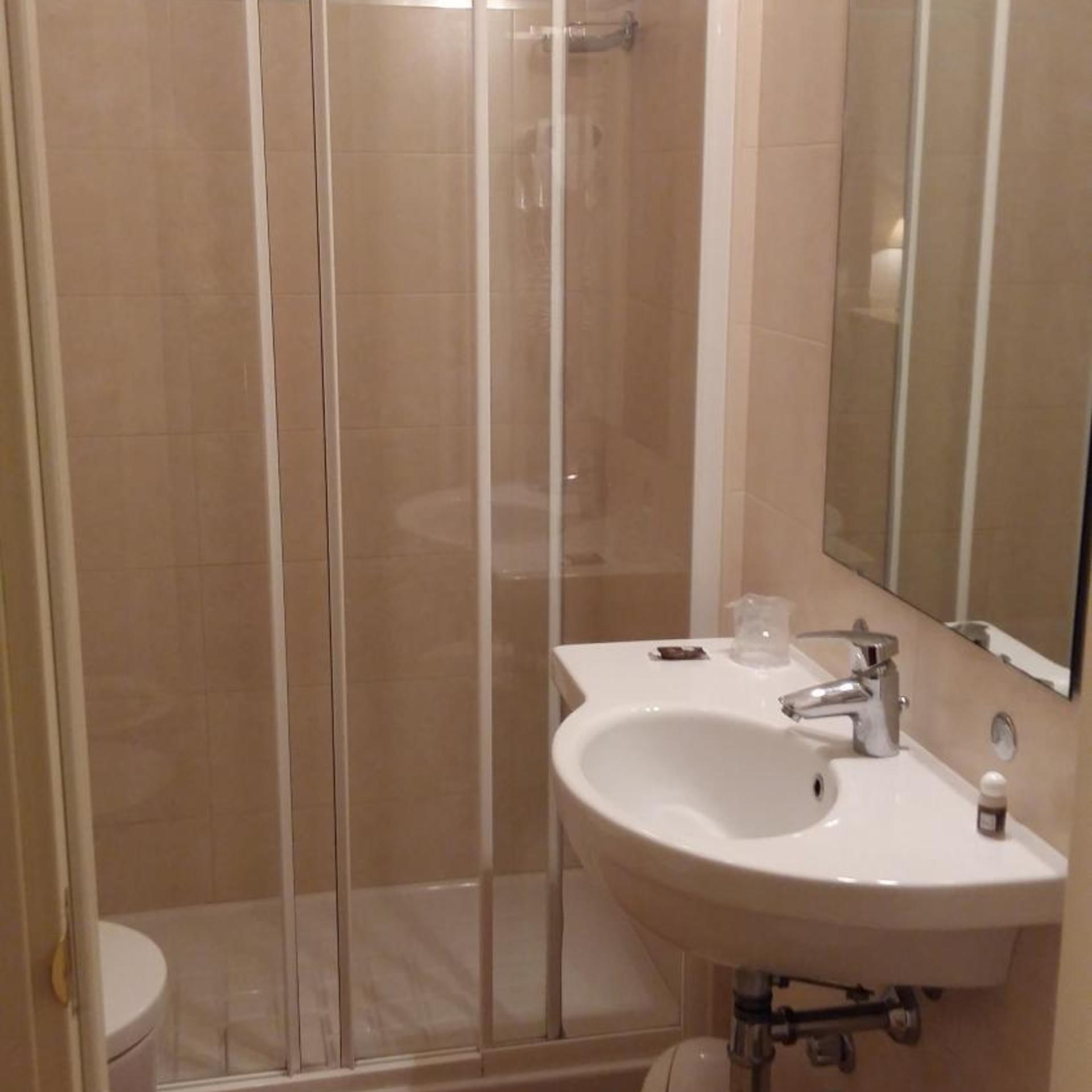 غرفة مفردة، Hotel Cavour Asti 5/11