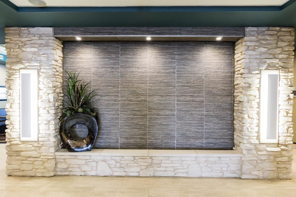 Best Western Plus Drayton Valley All Suites 23/41