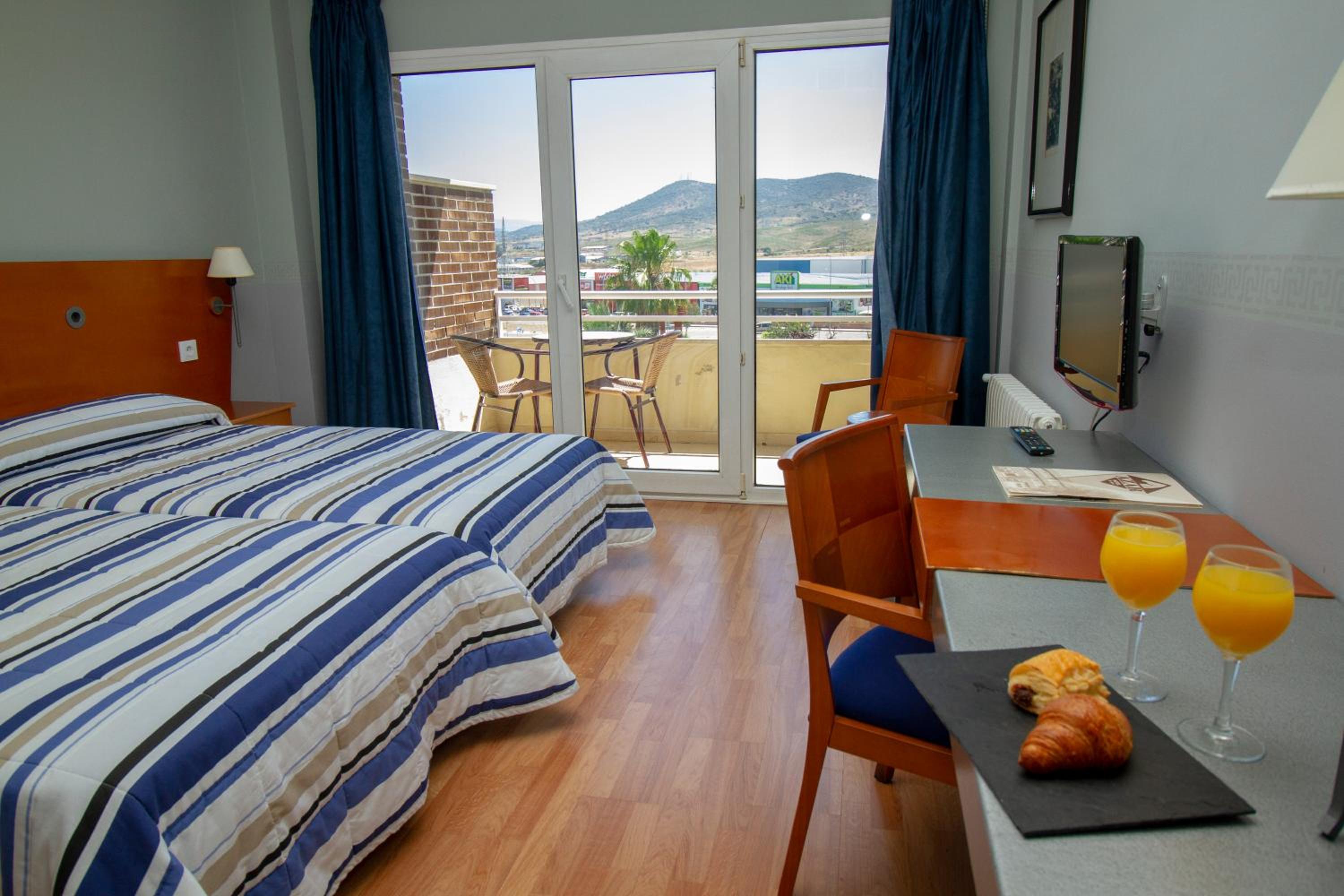 Hotel Azar 28/59