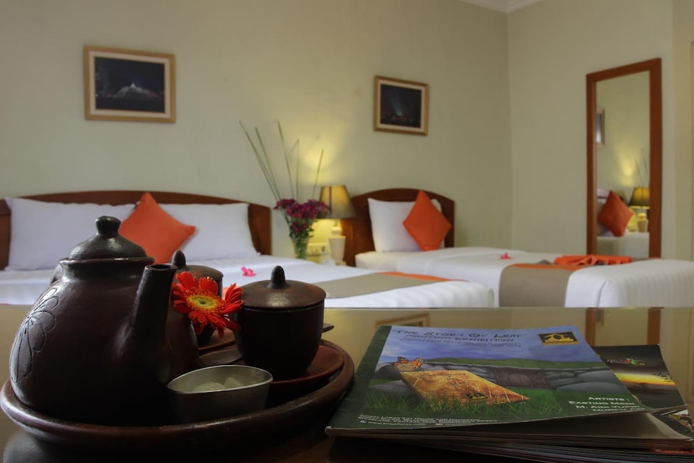 Hotel Catur 18/25