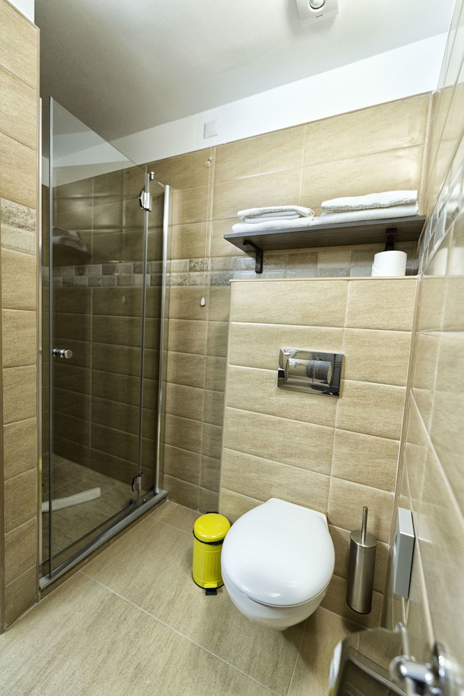 PRESTIGE BOUTIQUE HOTEL CRAIOVA 21/65