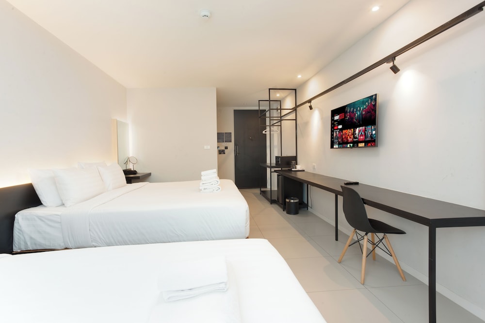 BOOK Design HOTEL -SHA Extra Plus 15/50
