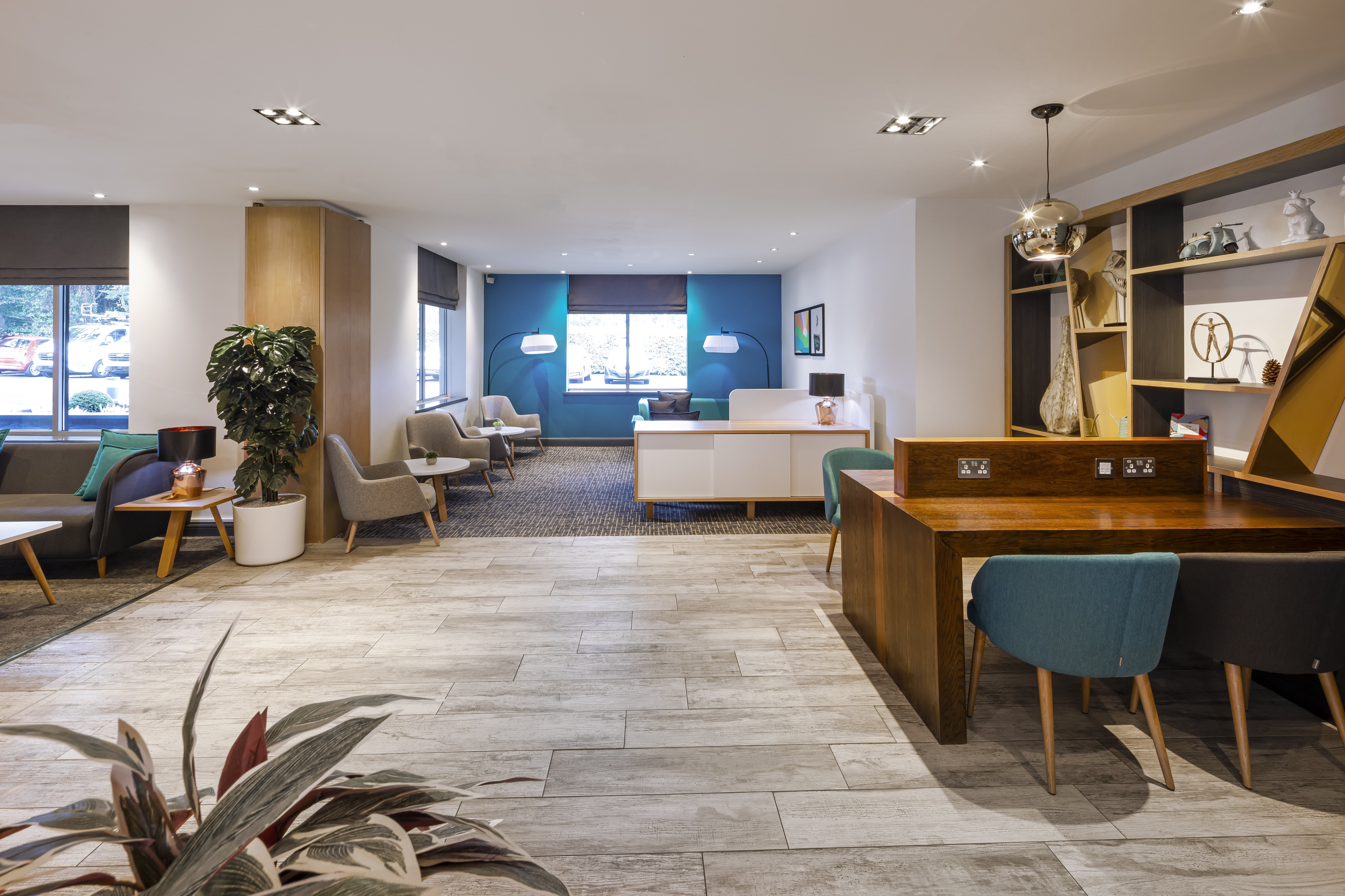 Holiday Inn High Wycombe M40 Jct. 4 38/59
