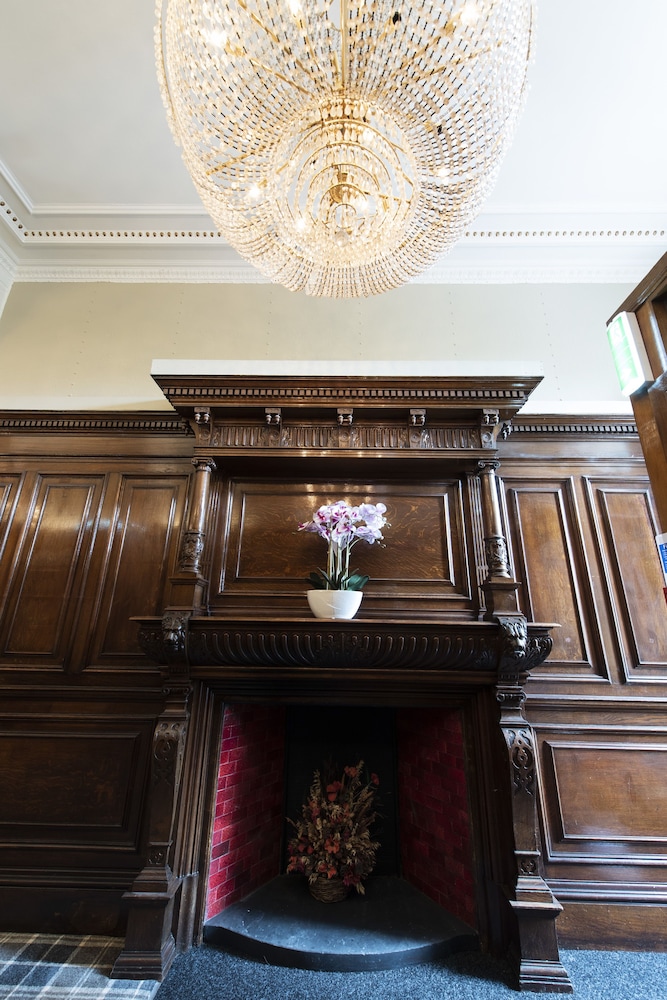 Grosvenor Suites 42/46