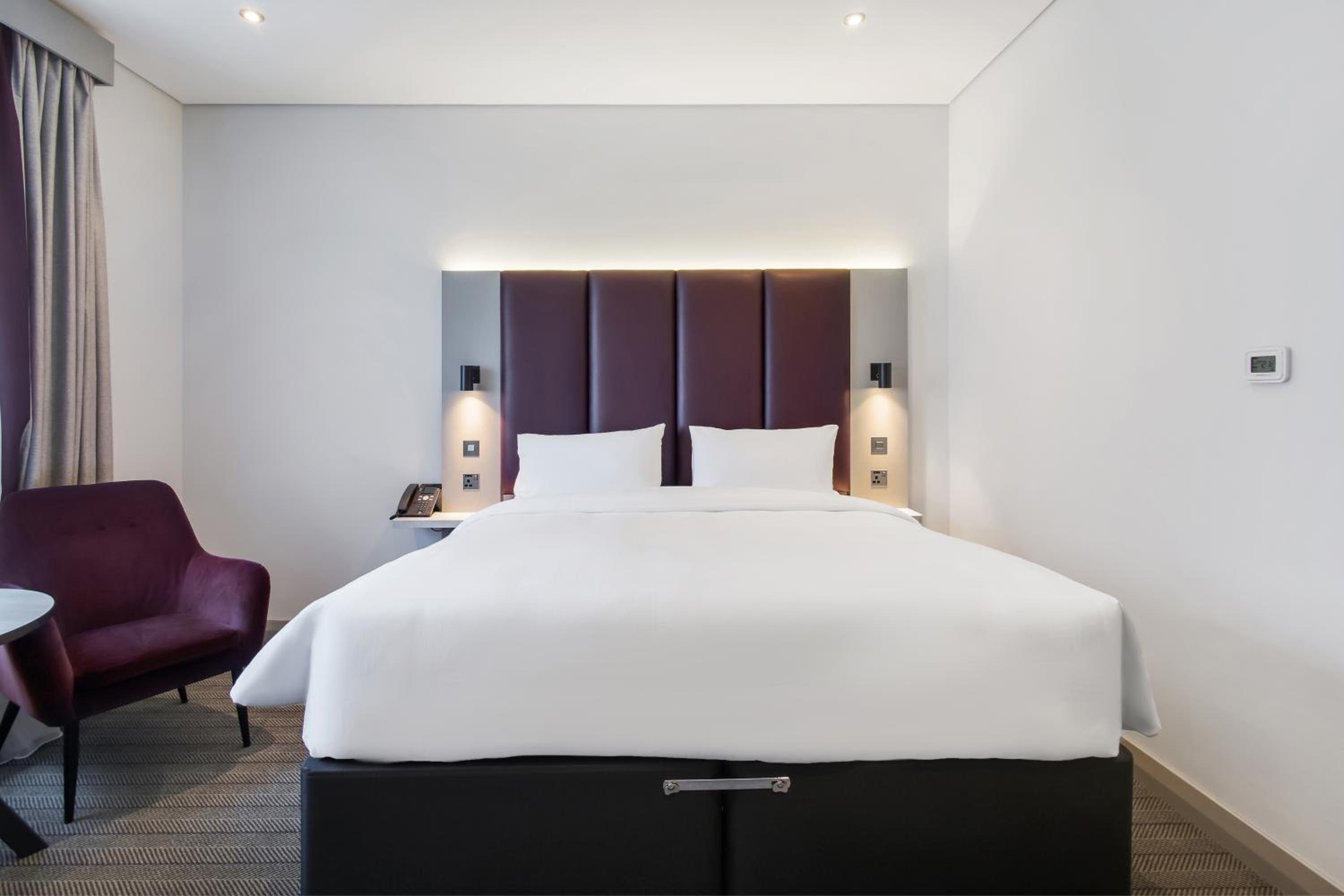 New Style, King Bed