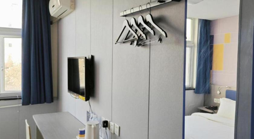 7 Days Inn (Xian Jiaotong University Medical College Weiyi Street Metro Station) 55/69