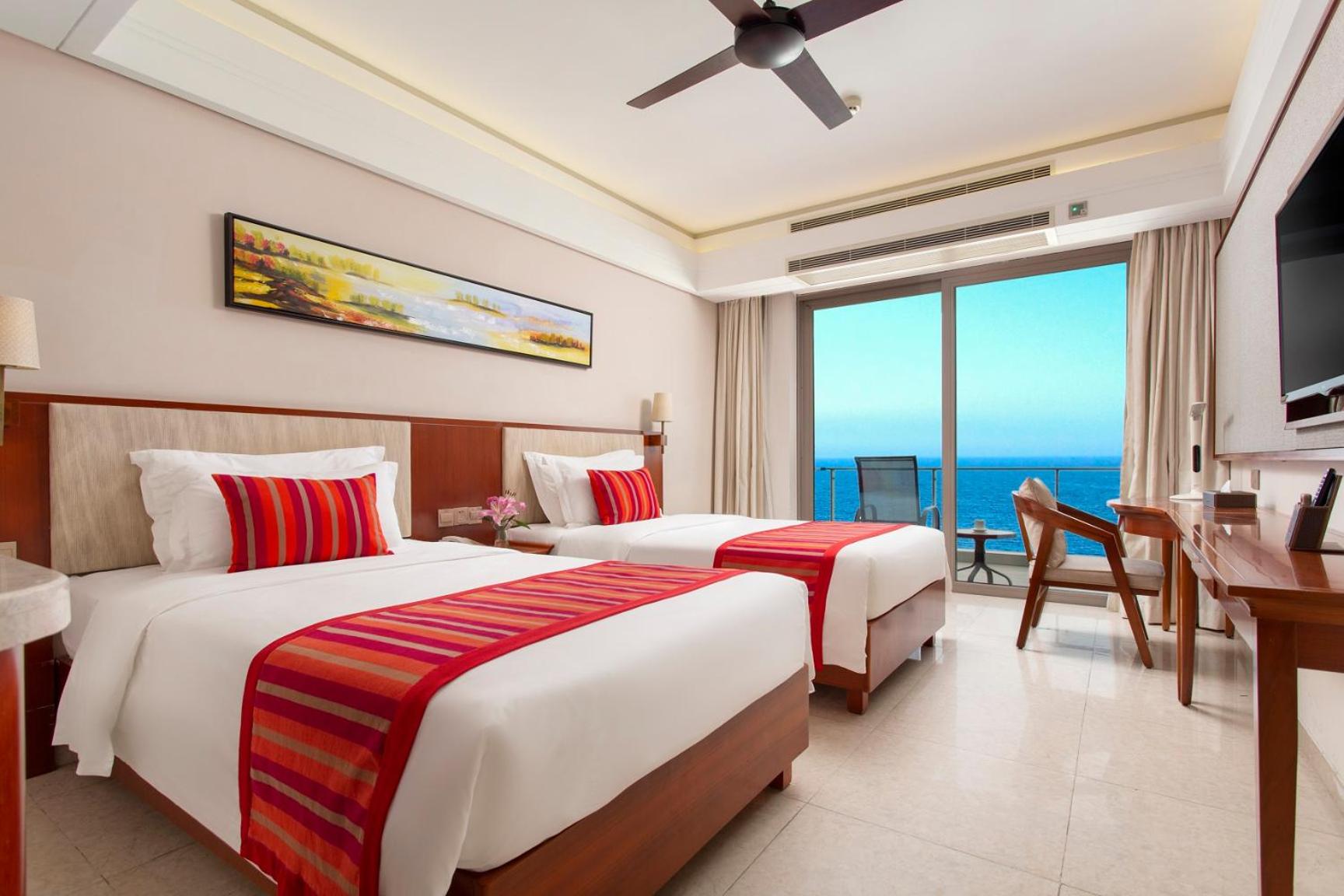 sanya seacube holiday hotel