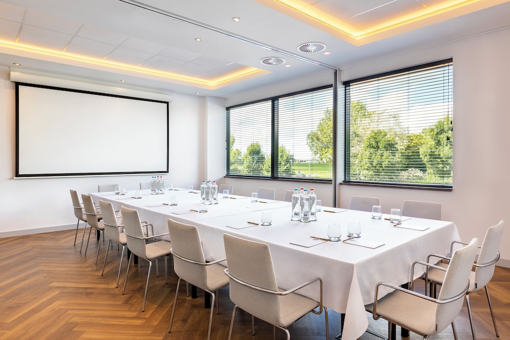Corendon Amsterdam Schiphol Airport, a Tribute Portfolio Hotel 45/50
