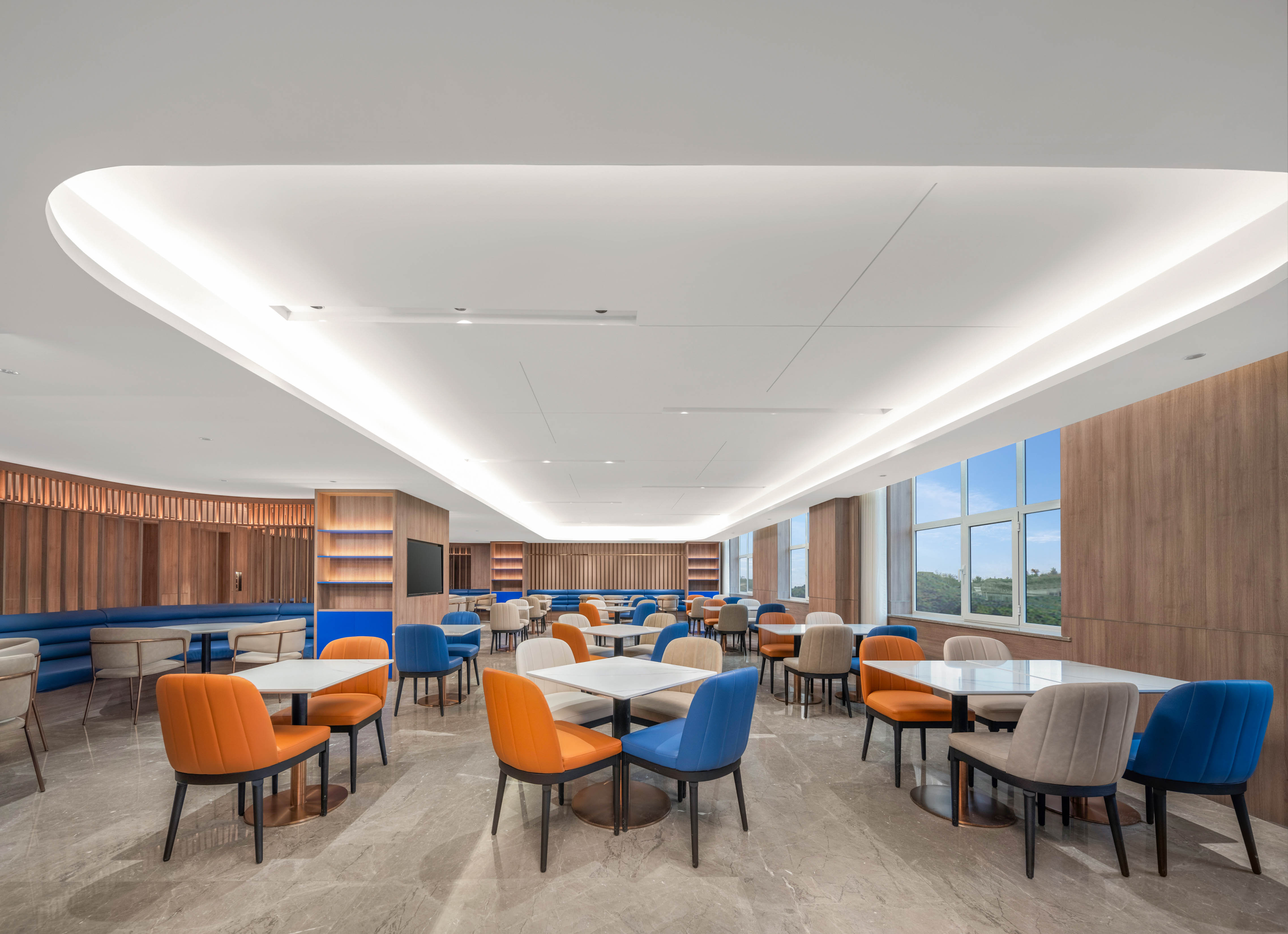 Holiday Inn Express Lvliang Xing County 17/24