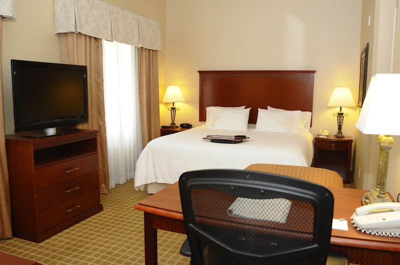 Hampton Inn Suites Redding Ca 13/55