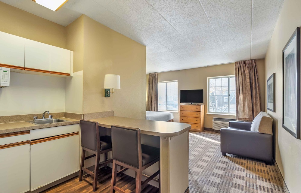 Extended Stay America - Chicago - Lombard - Oakbrook 43/55