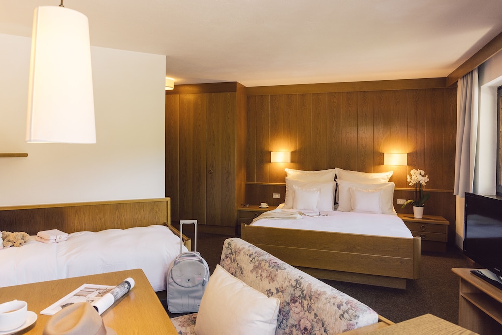 Hotel Auren 10/48