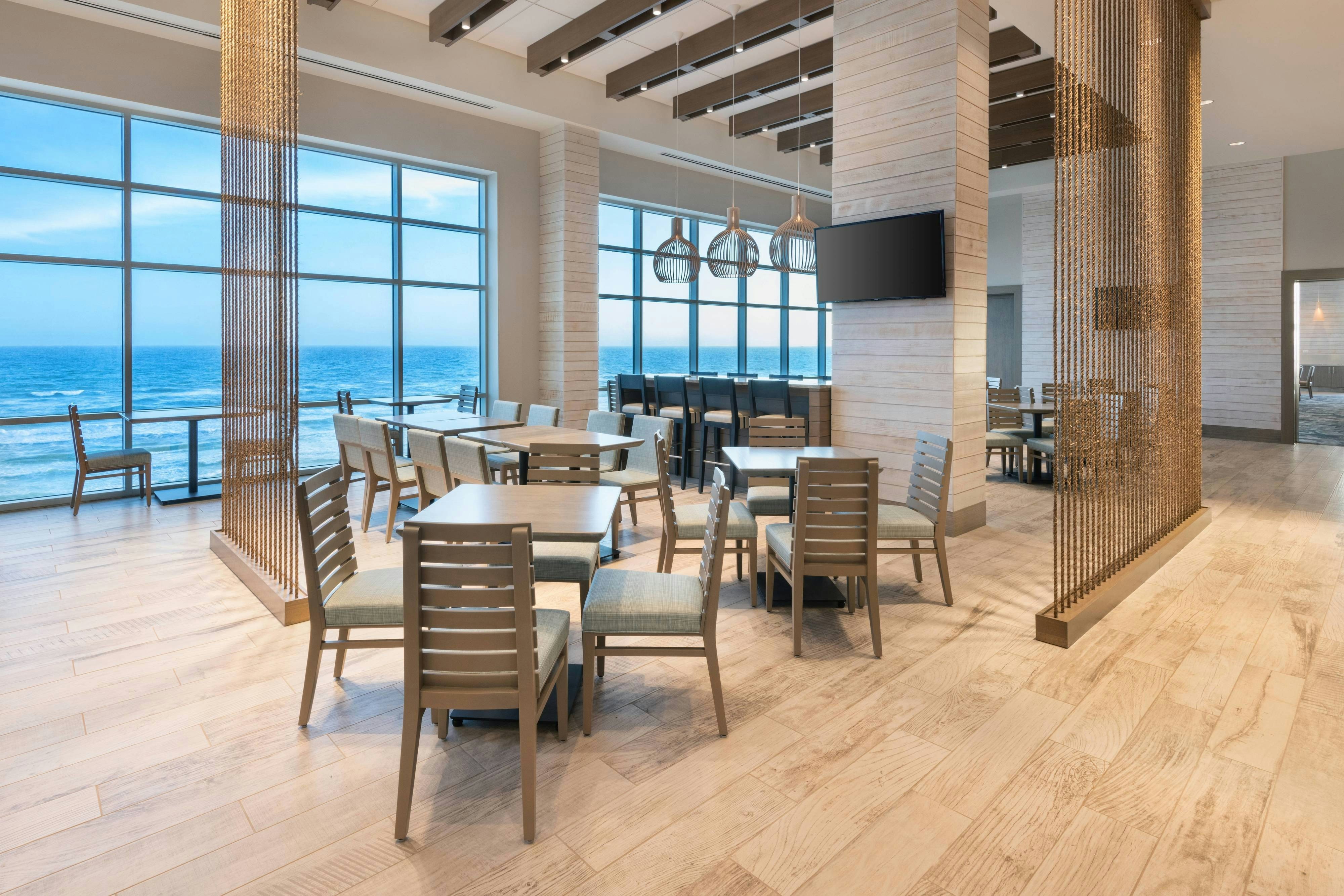 SpringHill Suites by Marriott Panama City Beach Beachfront 32/48