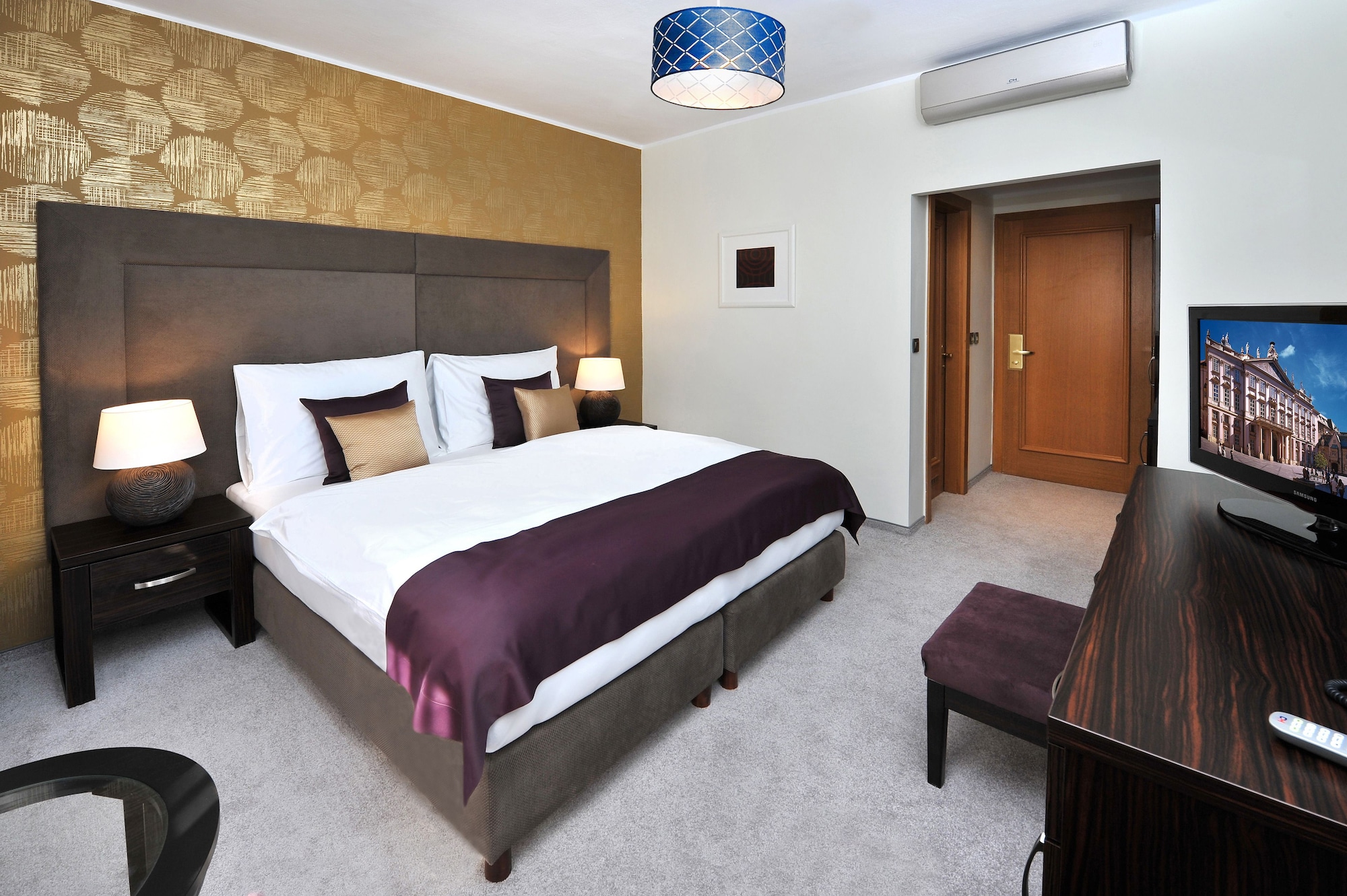 CLASSIC, DOUBLE BED