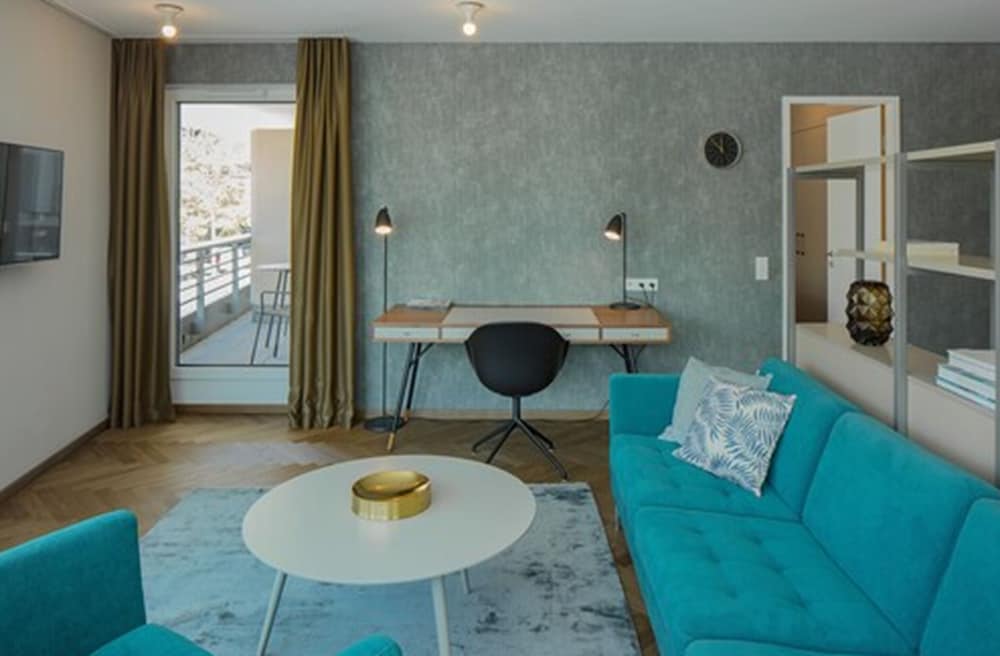 Dd Suites Serviced Apartments 20/35