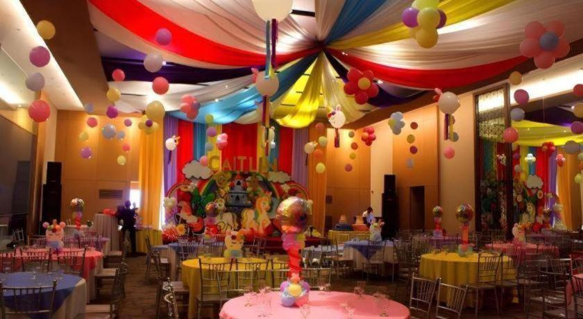 Grand Astoria Hotel 31/35