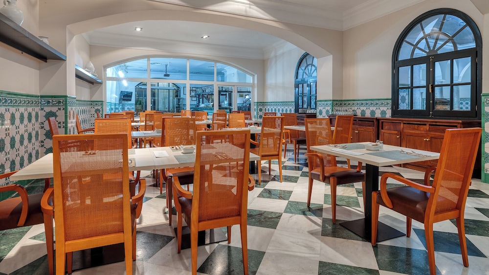 Senator Cadiz Spa Hotel 54/71