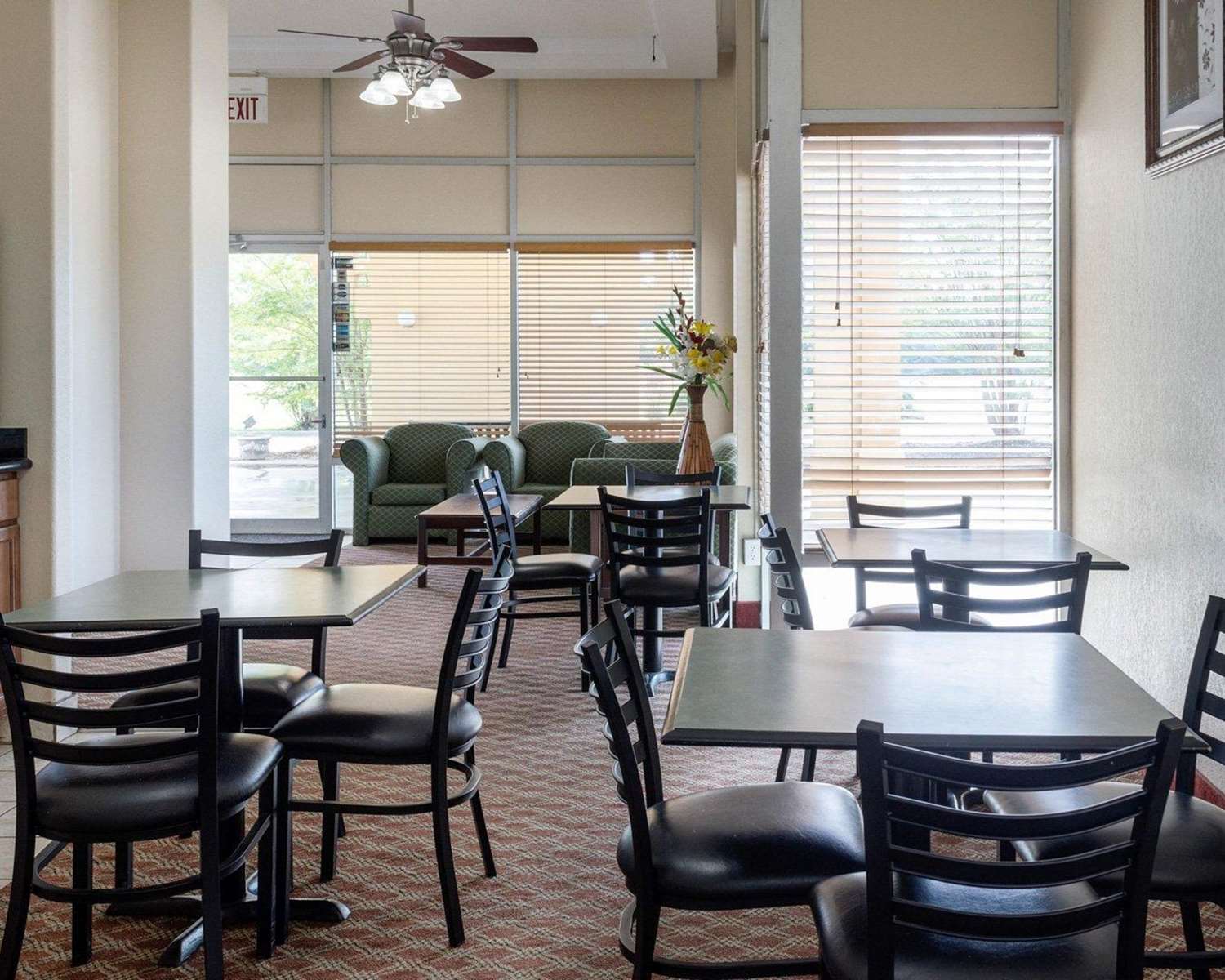 Quality Inn Louisville MS 21/22