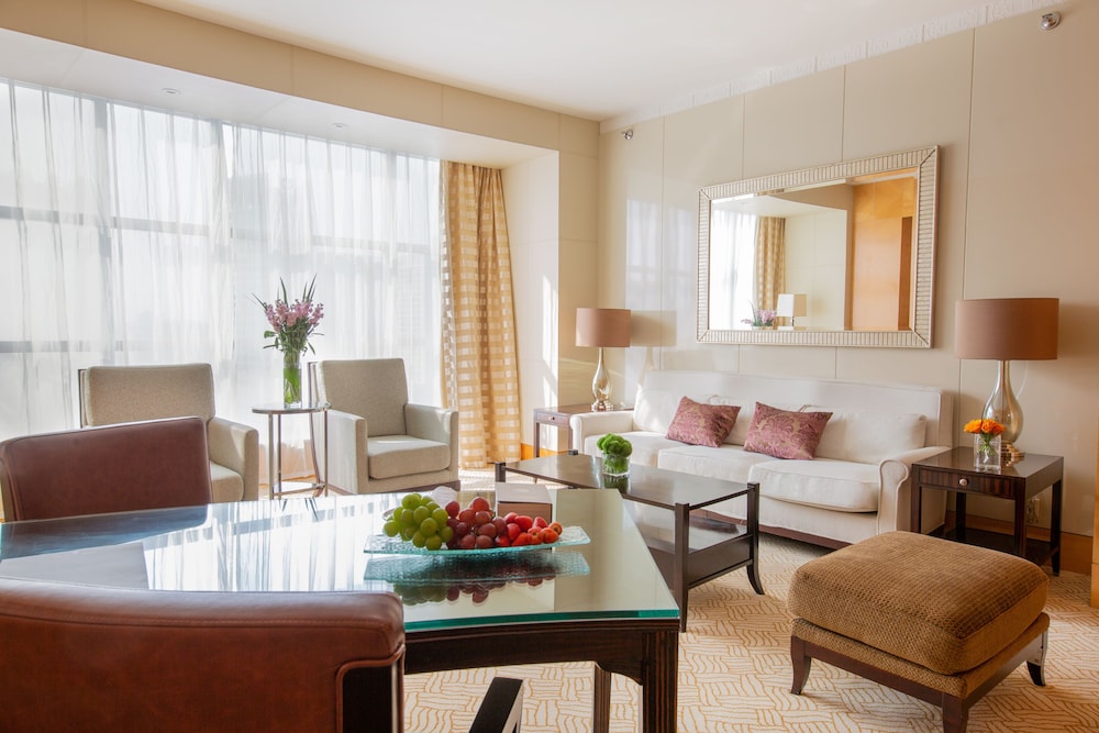 Ritz Carlton Financial Street 28/42