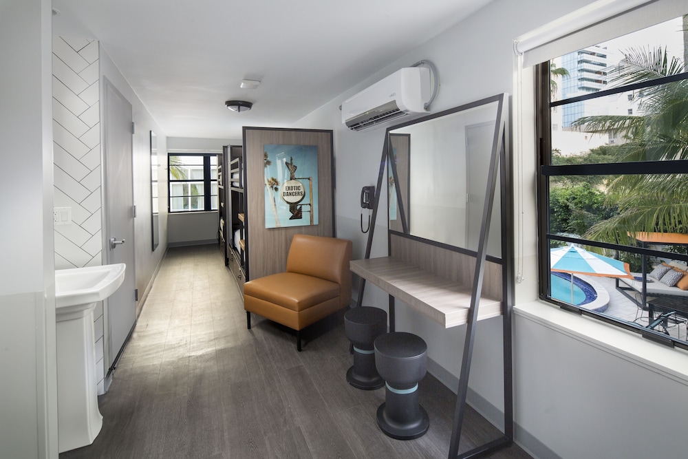 Hotel Rendale Miami 49/72
