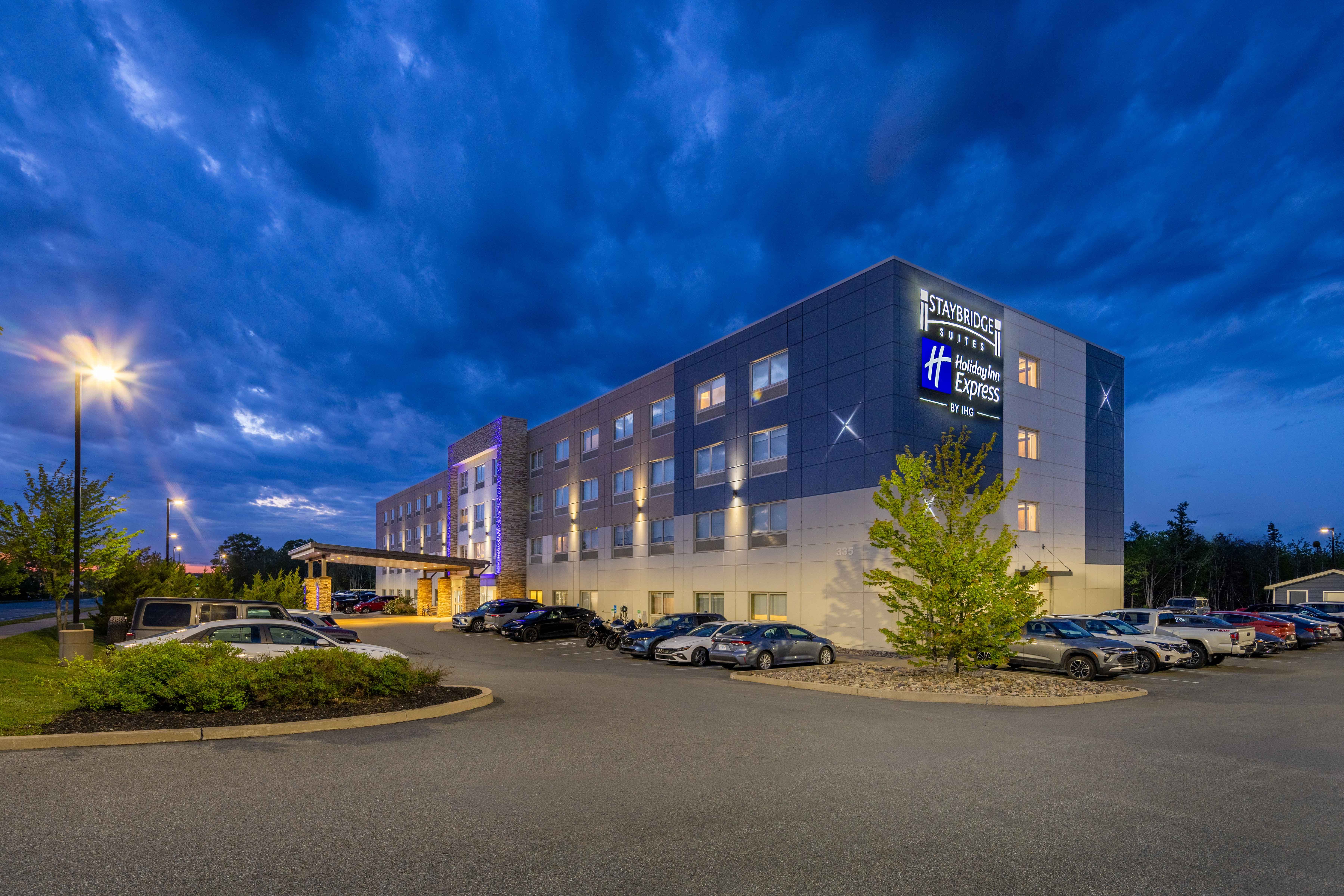 Holiday Inn Express And Suites Halifax - Dartmouth 68/71
