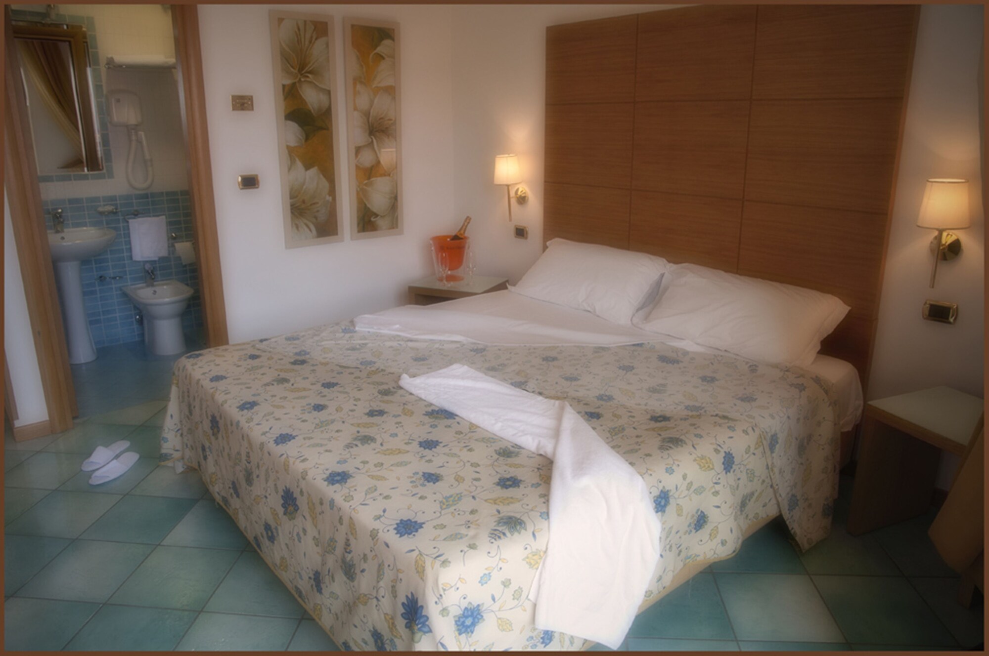 STANDARD, DOUBLE OR TWIN BED