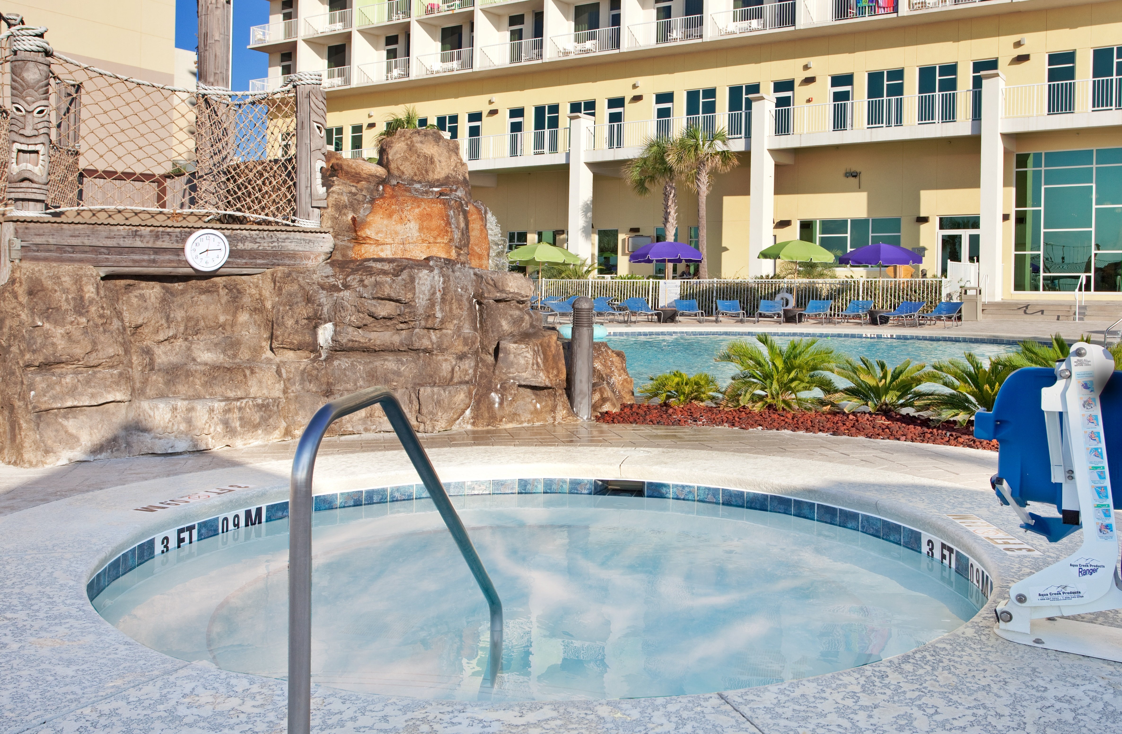 Holiday Inn Resort Pensacola Beach 34/78