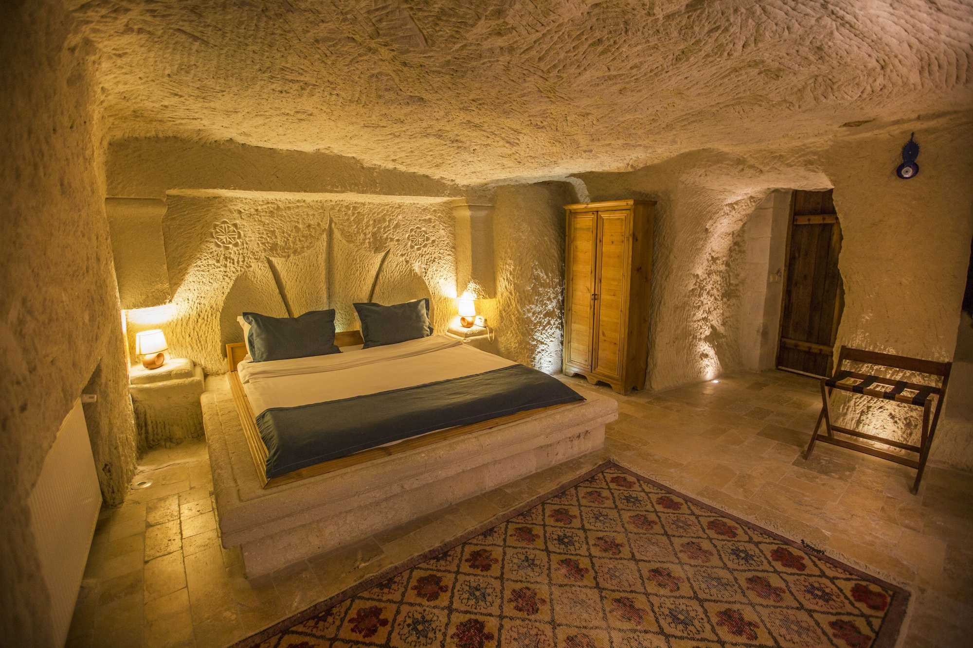 Cave, Junior Suite, Double Bed