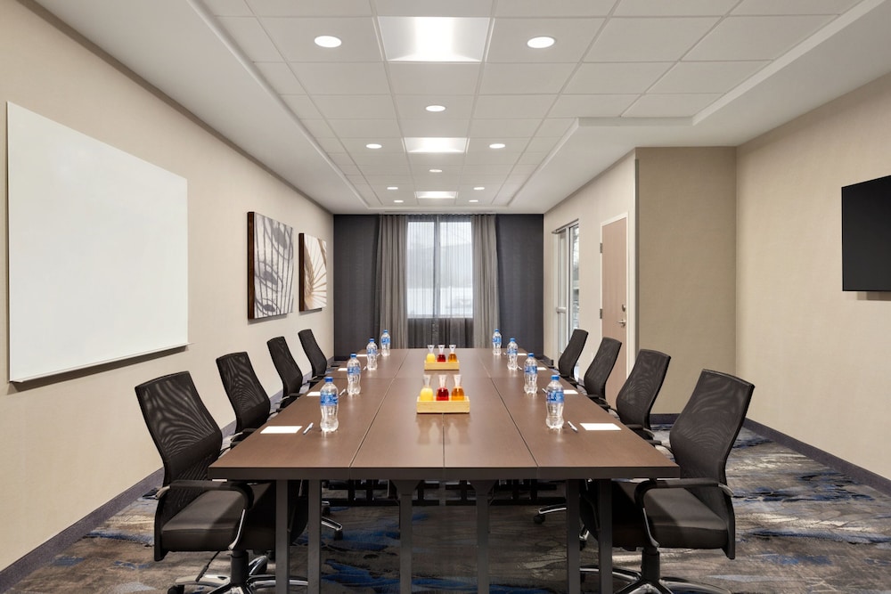 Fairfield Inn & Suites By Marriott Rockaway 21/28