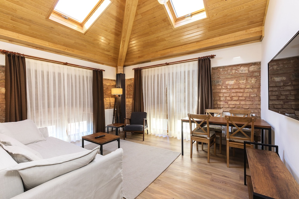 Raven Suites Old City Istanbul 11/21