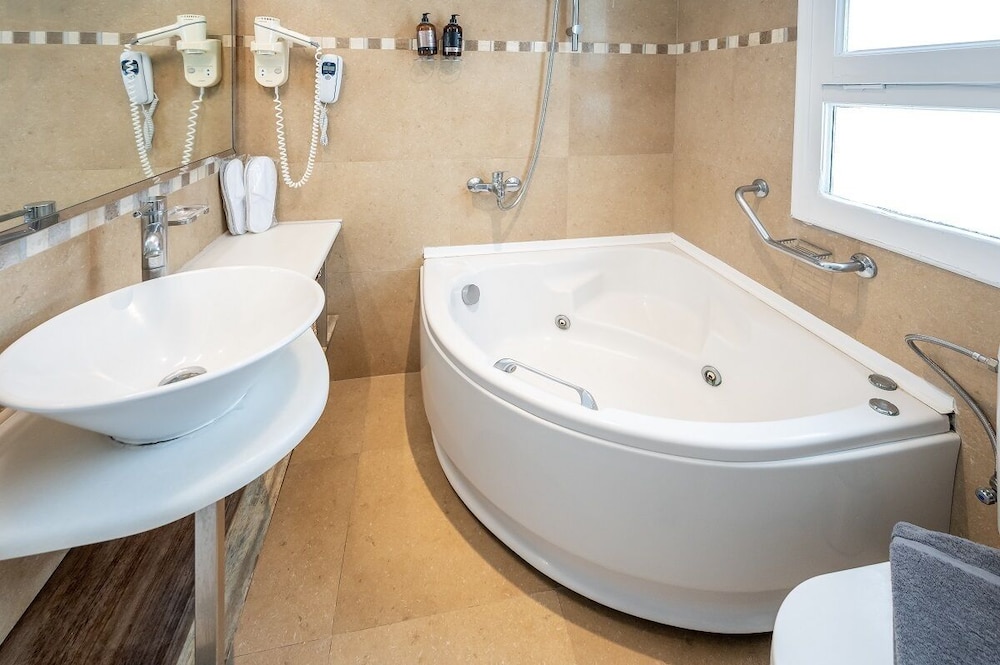 Smy Santorini Suites & Villas 75/76
