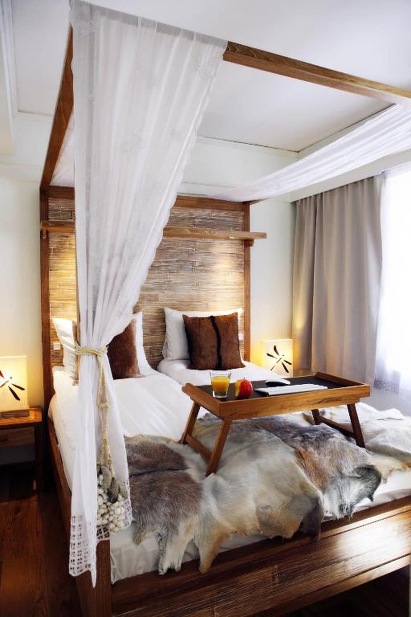 SUPERIOR, DOUBLE OR TWIN BED