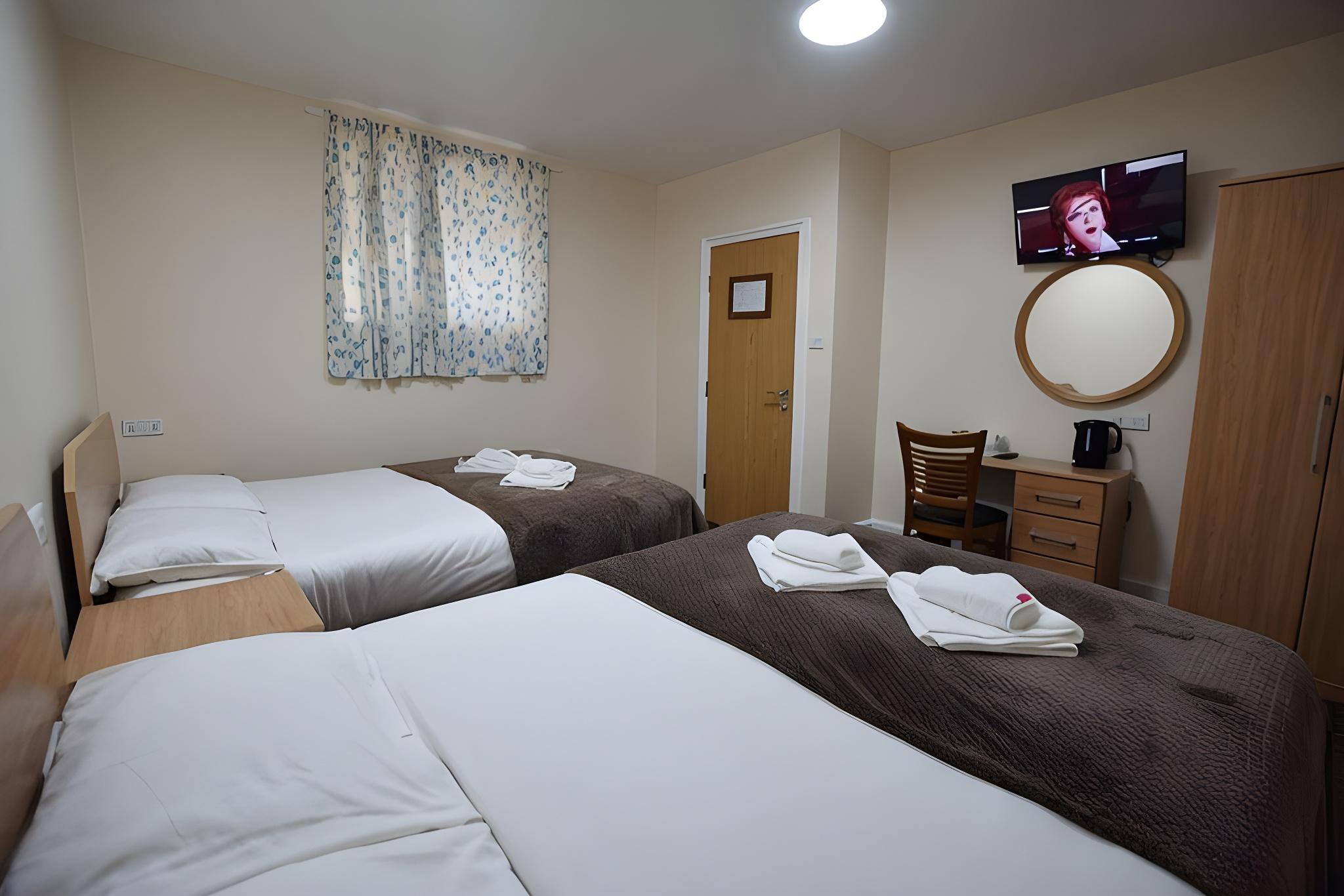 Family, 2 Double Beds, Shared Bathroom