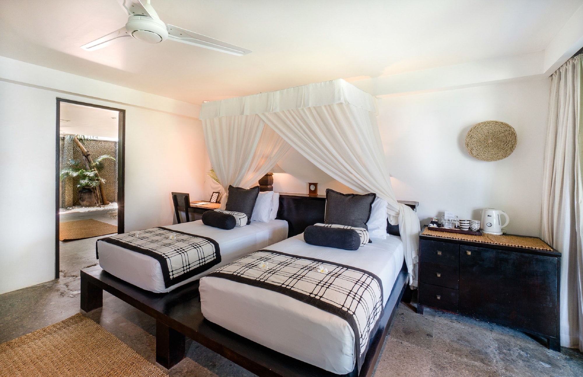 Shared, Twin Beds