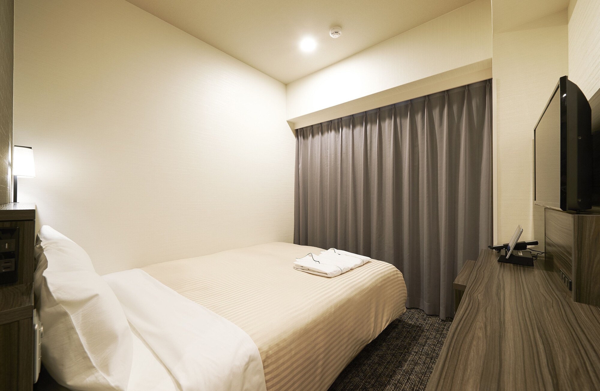 غرفة بسرير مزدوج، Sotetsu Fresa Inn Osaka-Shinsaibashi 4/8
