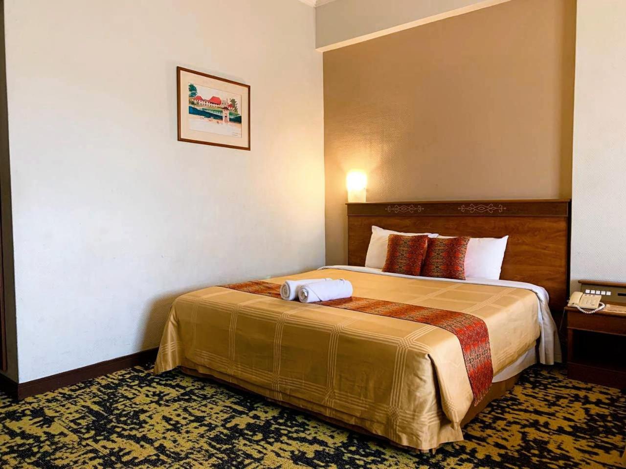 Deluxe, Double Bed