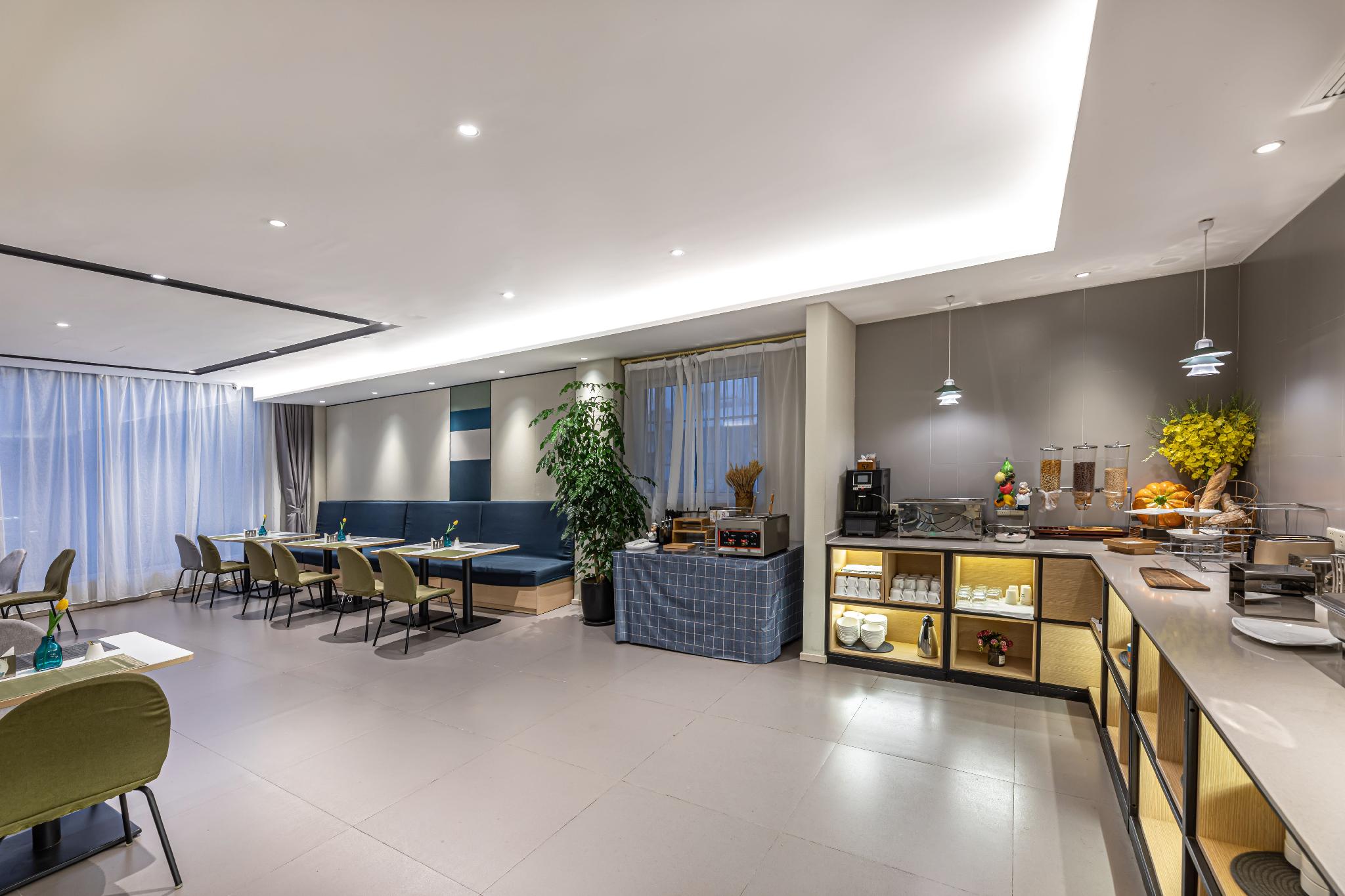 Home Inn Selected (Suzhou Guanqian Street store) 27/34