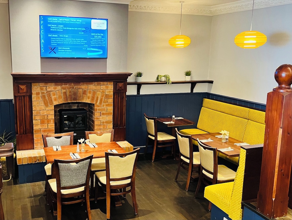 Cove Bay Hotel 55/60