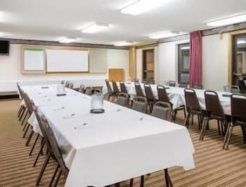 Ramada by Wyndham Strasburg Dover 28/31