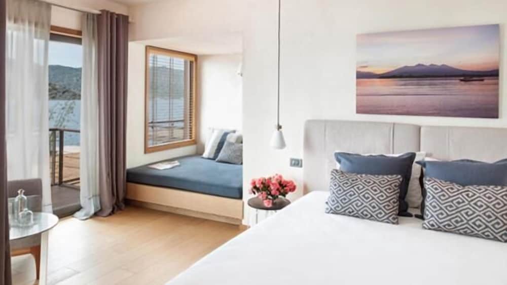 Miamai Hotel - Adults Only 10/50