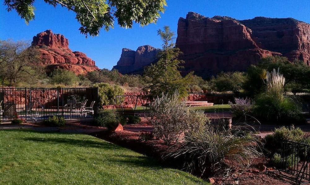 Red Agave Resort 35/50