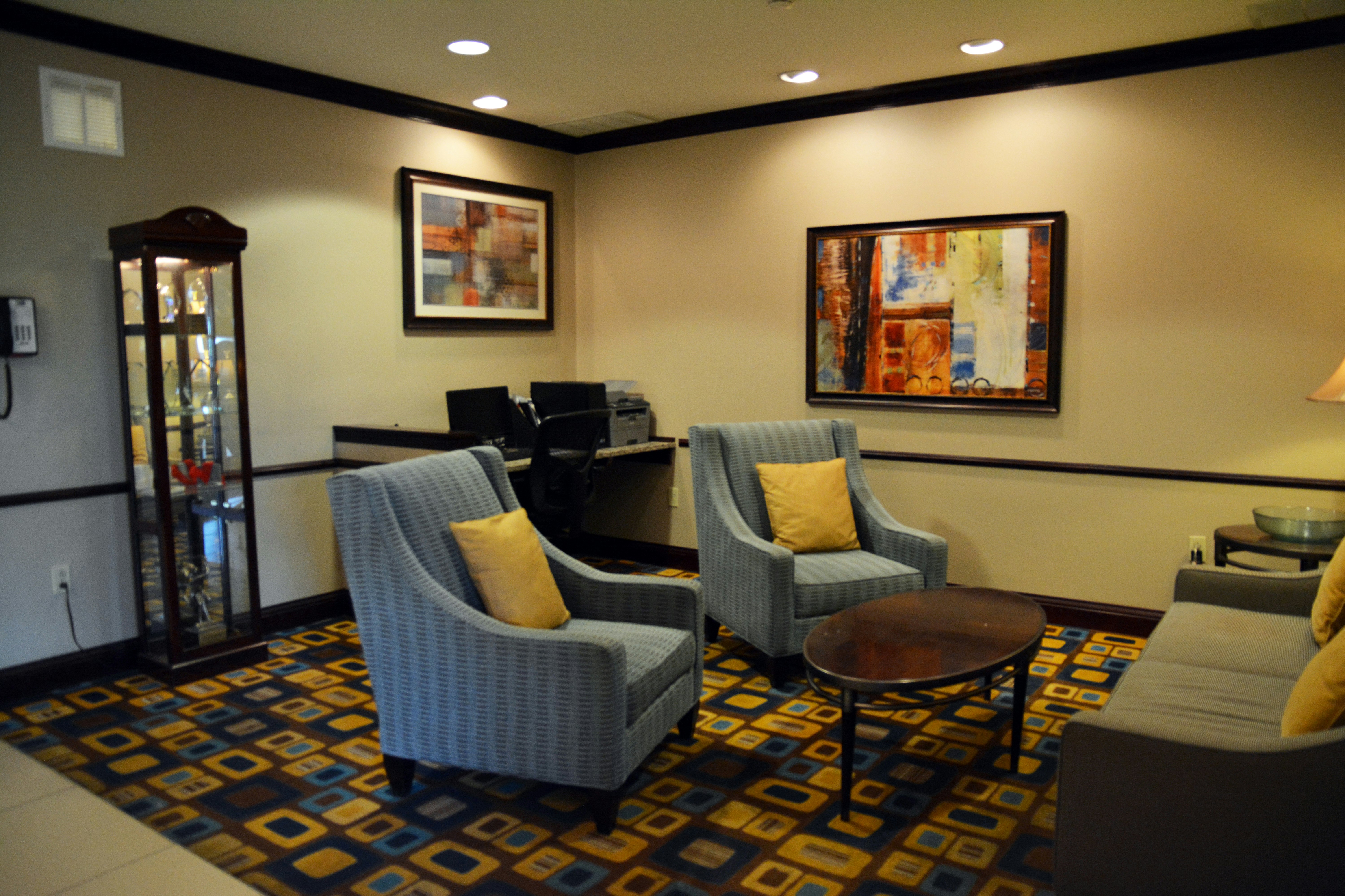 Holiday Inn Express & Suites Youngstown West - Austintown 35/38